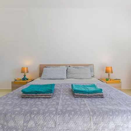 Spacious Brand New 3 Bdr 2 Bth H * San Pawl il-Baħar