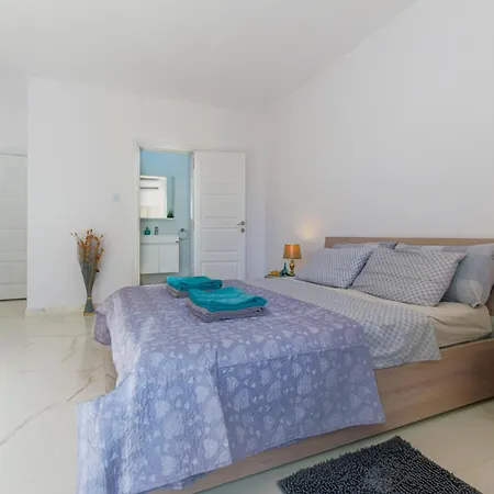 Spacious Brand New 3 Bdr 2 Bth H