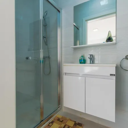 Spacious Brand New 3 Bdr 2 Bth H