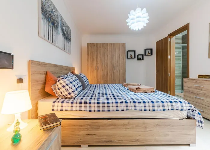 Spacious Brand New 3 Bdr 2 Bth H *