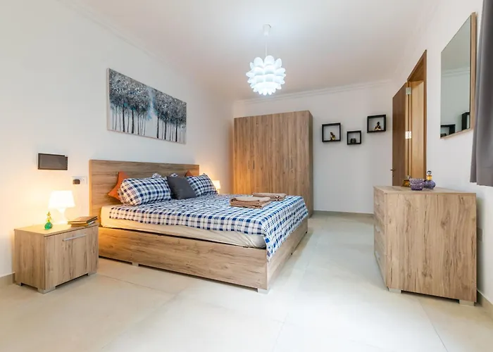 Spacious Brand New 3 Bdr 2 Bth H Apartment